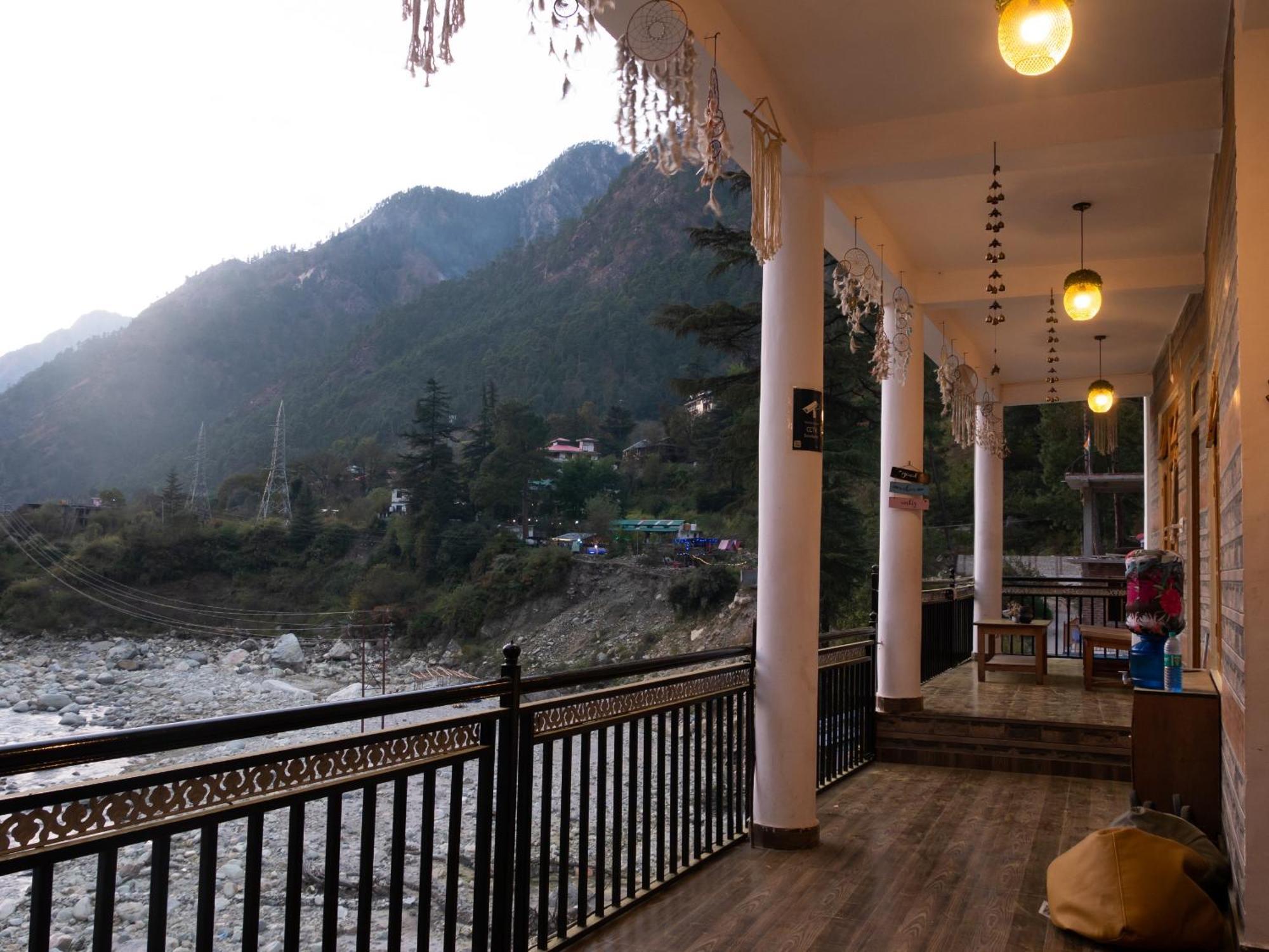 Wabi Sabi Riverside Hostel Kasol Bagian luar foto